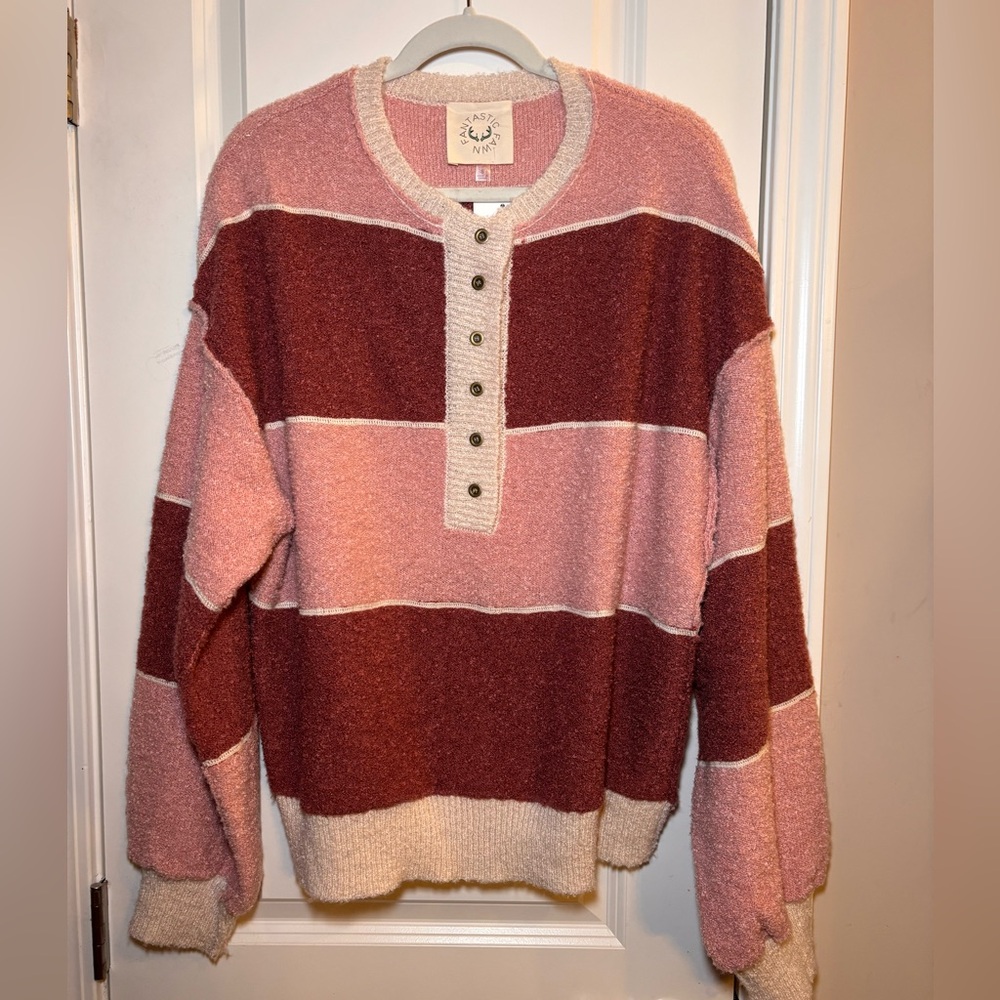NWT Fantastic Fawn stripped soft sweater
Small